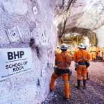 در شرایطی که چینی ها نگران فولاد هستند بازار سنگ آهن با تخفیف جلو‌می‌رود.