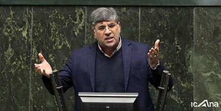 وزیری که صنعت، معدن و تجارت را نابود کرده لیاقت ماندن دارد؟