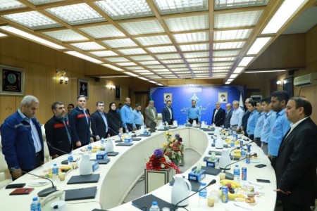 اولین جلسه هم اندیشی مدیران شرکت‌های فولادی استان خوزستان در گروه ملی صنعتی فولاد ایران برگزار شد