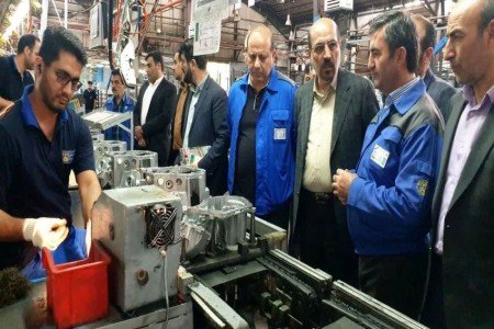 مبارزه با فساد در صنعتُ فولاد و خودرو هزینه سنگینی دارد
