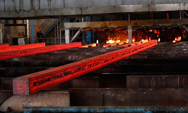 دپوی بیش از یک میلیون تن فولاد در کارخانجات